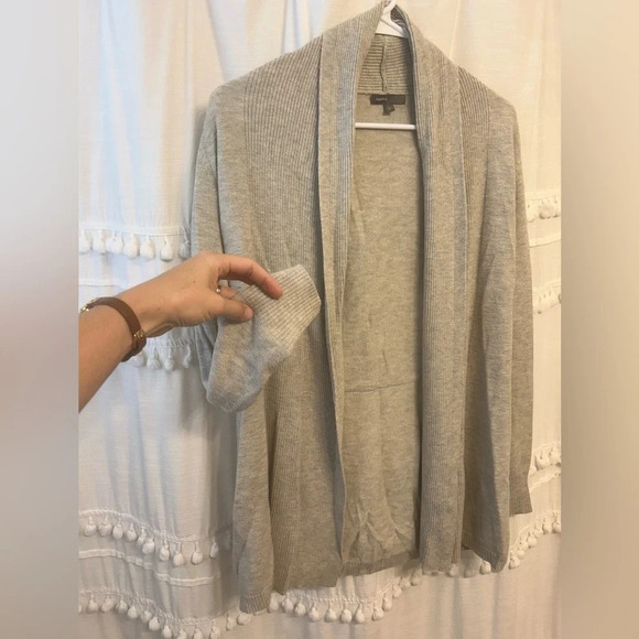 Gap body gray cardigan soft material size S - Picture 2 of 6